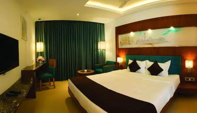 Hotel Urvashi Residency